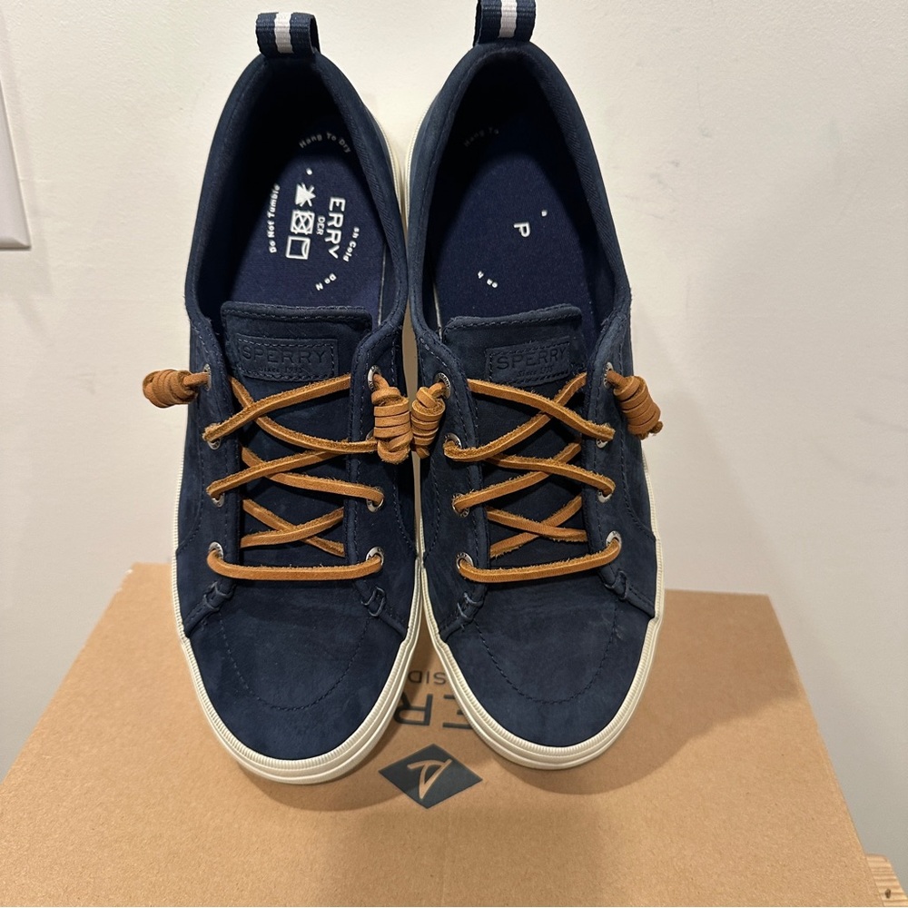 Sperry Women's Navy Sneakers with Brown Laces 8.5 - Picture 5 of 9